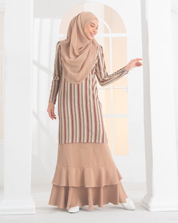Baju Kurung Moden Puffy Luna Laluna X MCC – Sandy Nude