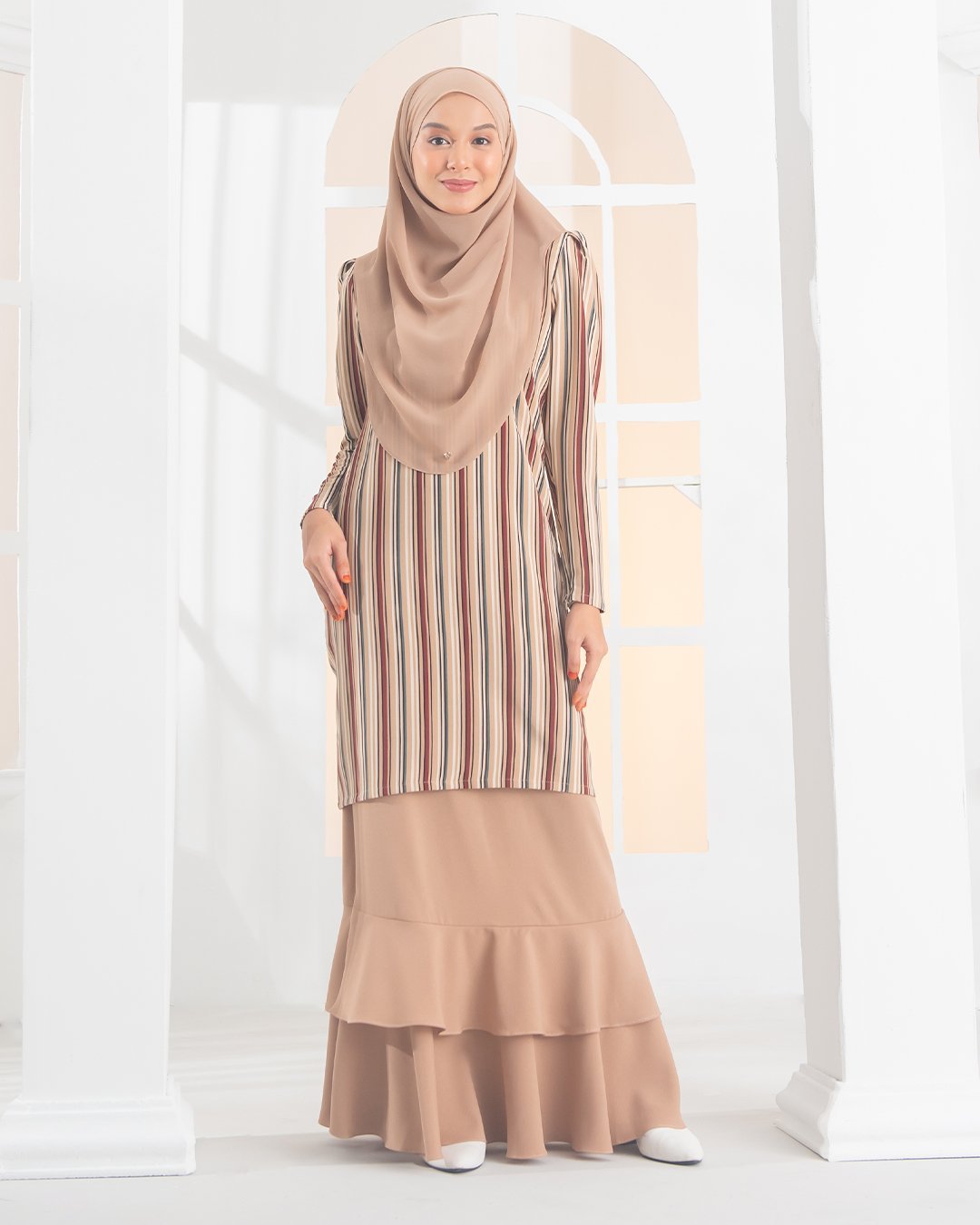 Baju Kurung Moden Puffy Luna Laluna X MCC – Sandy Nude