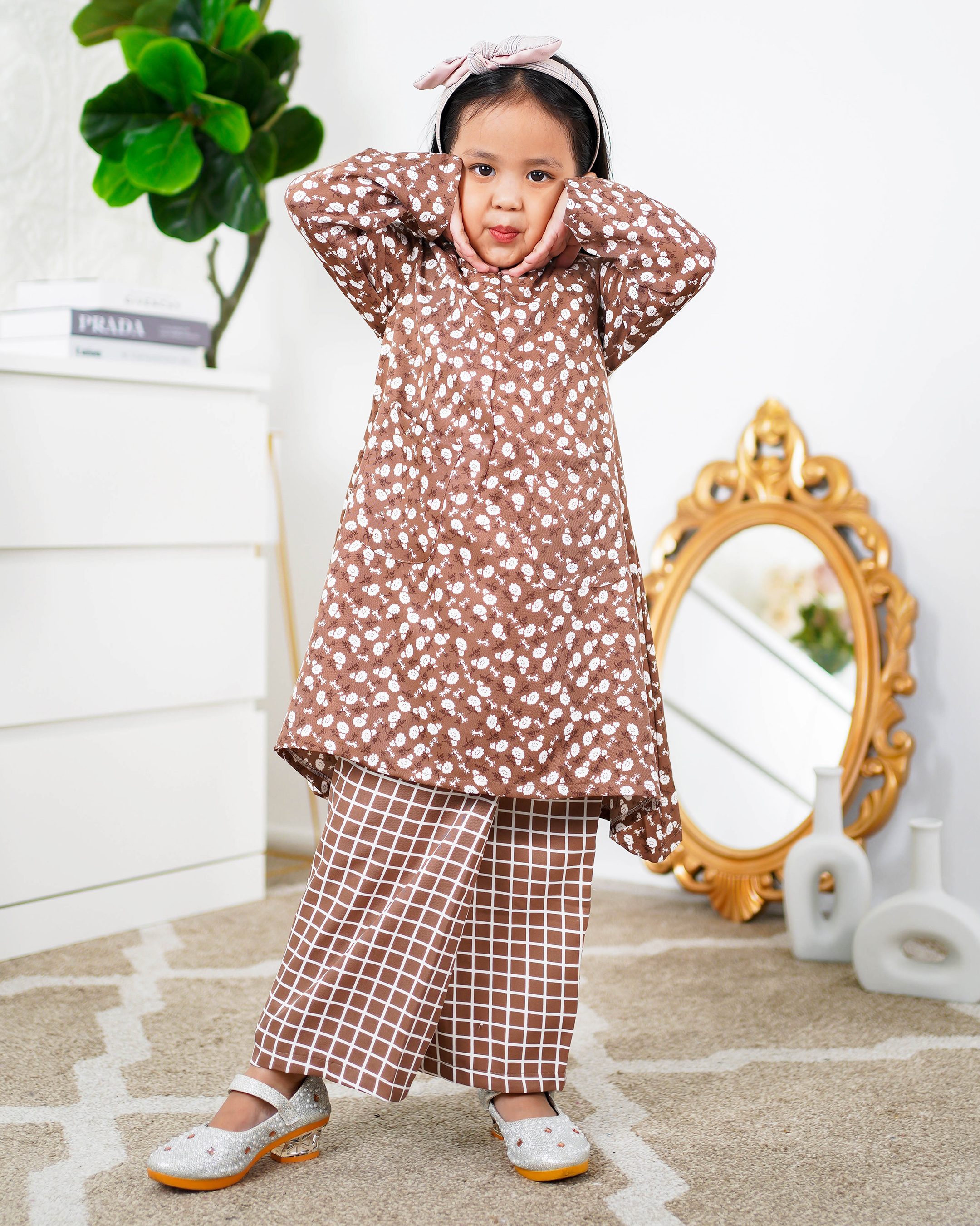 Baju Kurung Pahang Lusla Kids Laluna X MCC - Milo Brown