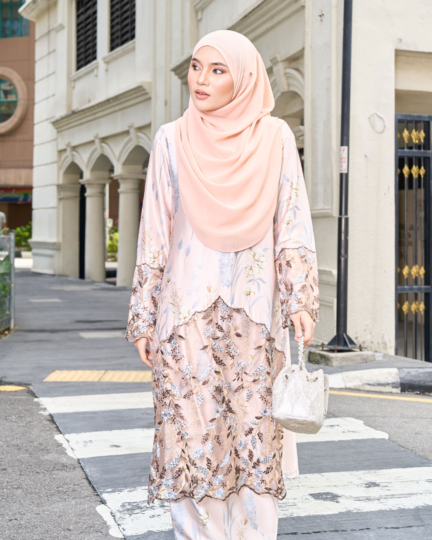 Baju Kurung Moden Sulam Lace Maryam - Yuna