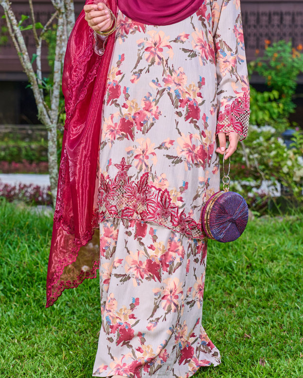 Baju Kurung Sulam Aylin