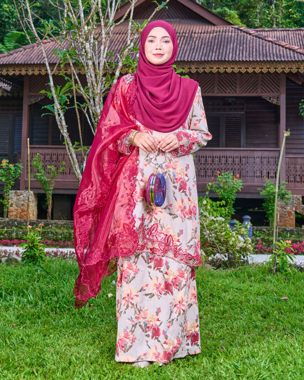 Baju Kurung Sulam Aylin