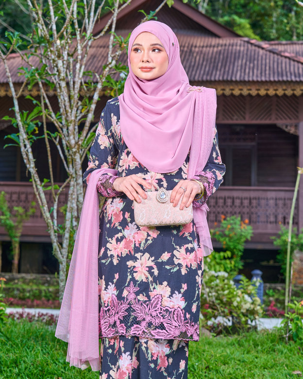 Baju Kurung Sulam Aylin