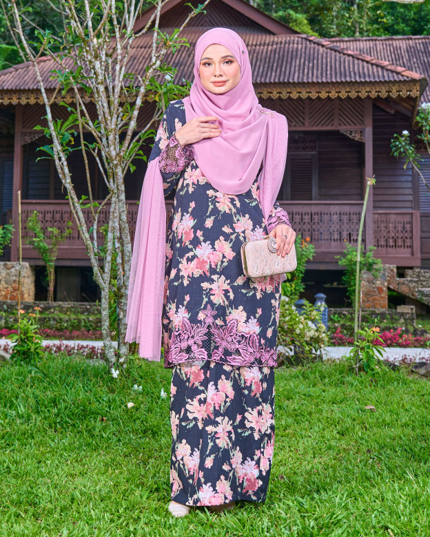 Baju Kurung Sulam Aylin