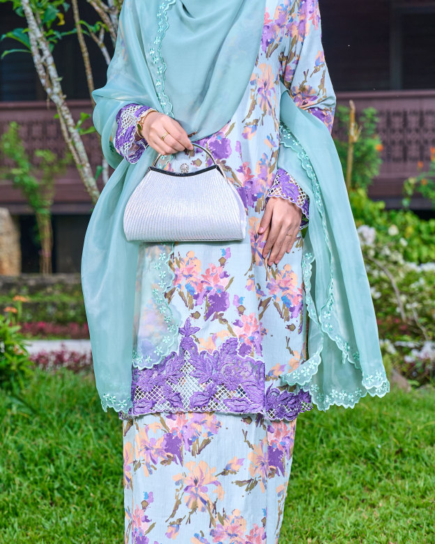 Baju Kurung Sulam Aylin