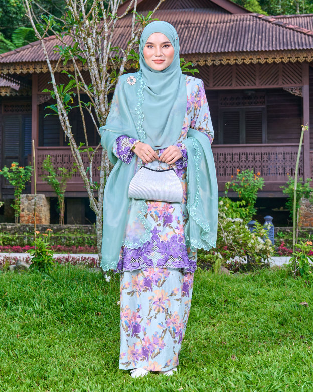 Baju Kurung Sulam Aylin
