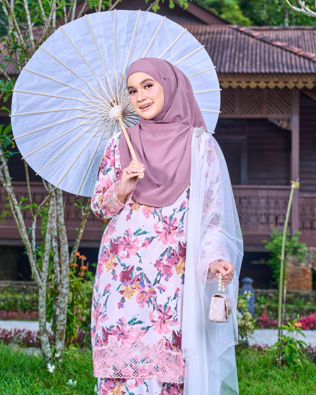 Baju Kurung Sulam Aylin