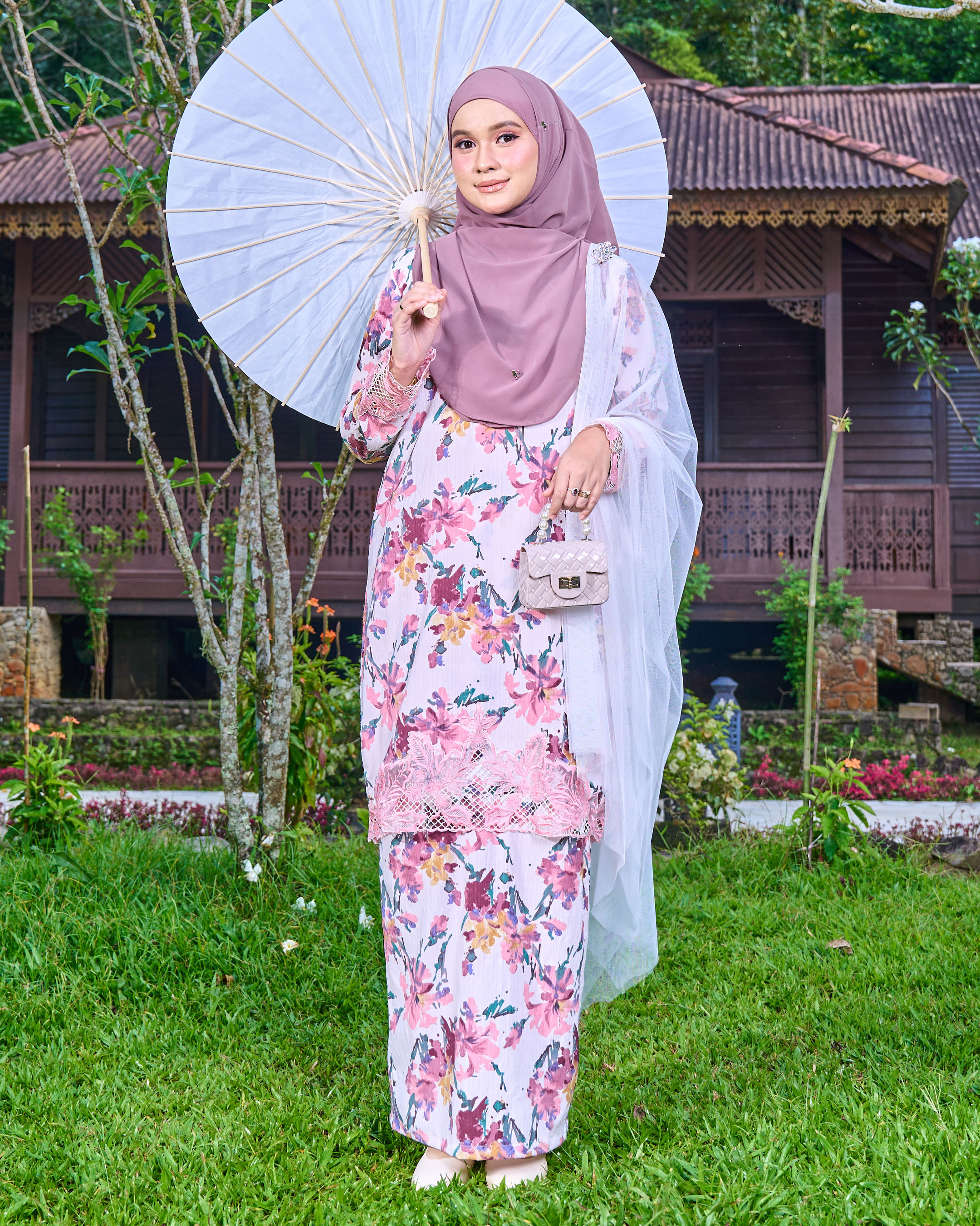 Baju Kurung Sulam Aylin