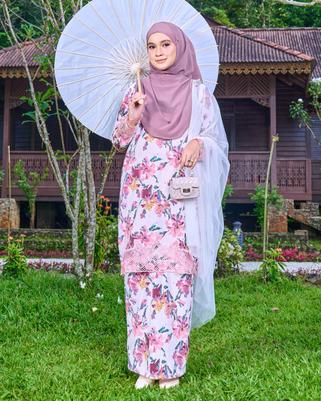 Baju Kurung Sulam Aylin