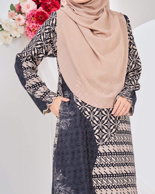 Baju Kurung Moden Batik Puteri Lana Laluna X MCC - Black Shadow