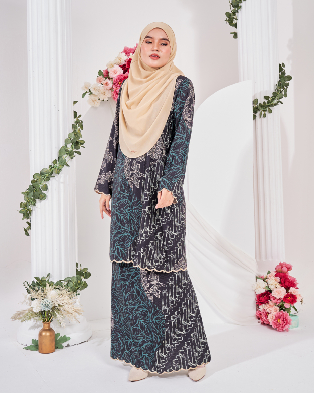 Baju Kurung Moden Batik Puteri Lea Laluna X MCC - Black Seaweed