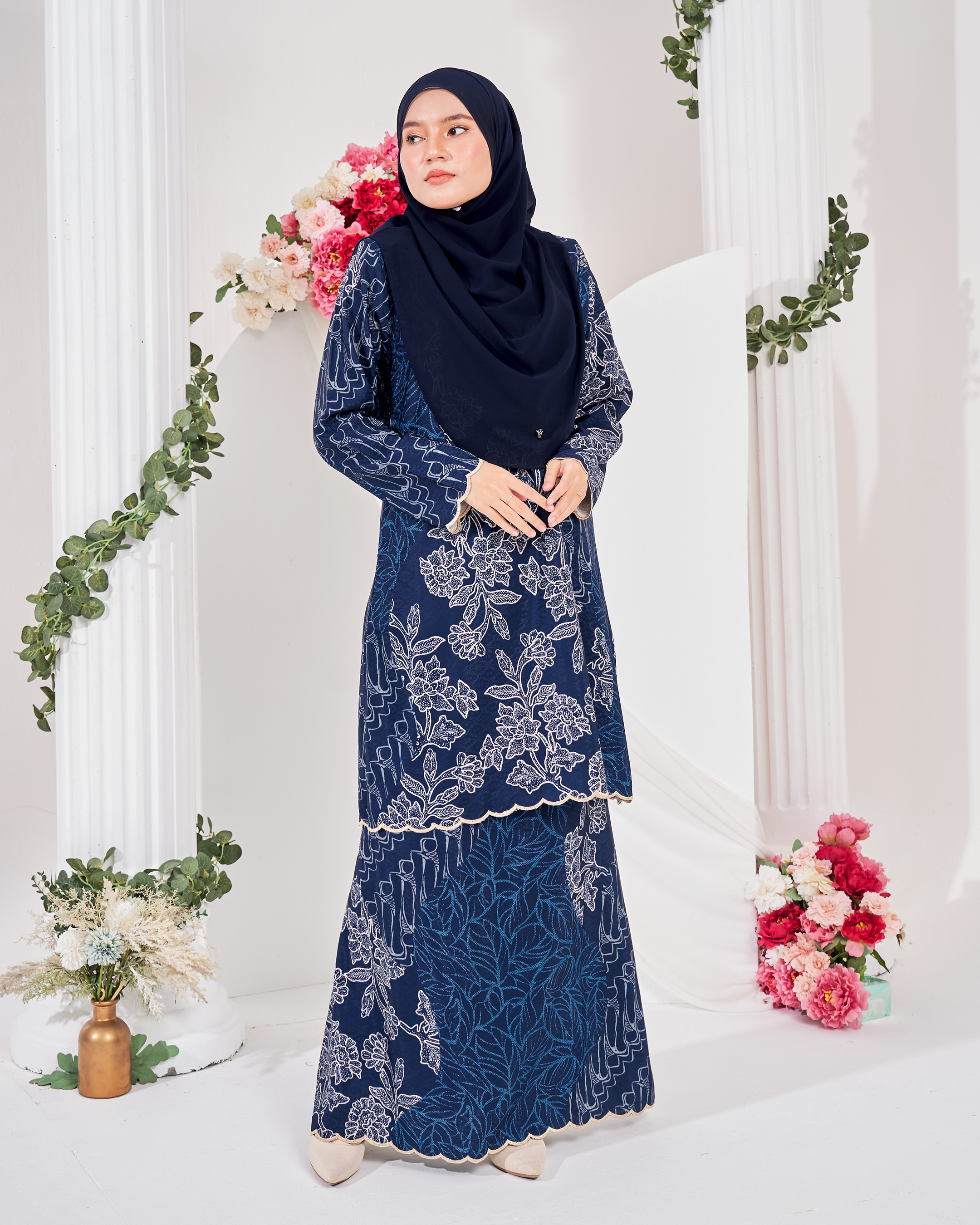 Baju Kurung Moden Batik Puteri Lea Laluna X MCC