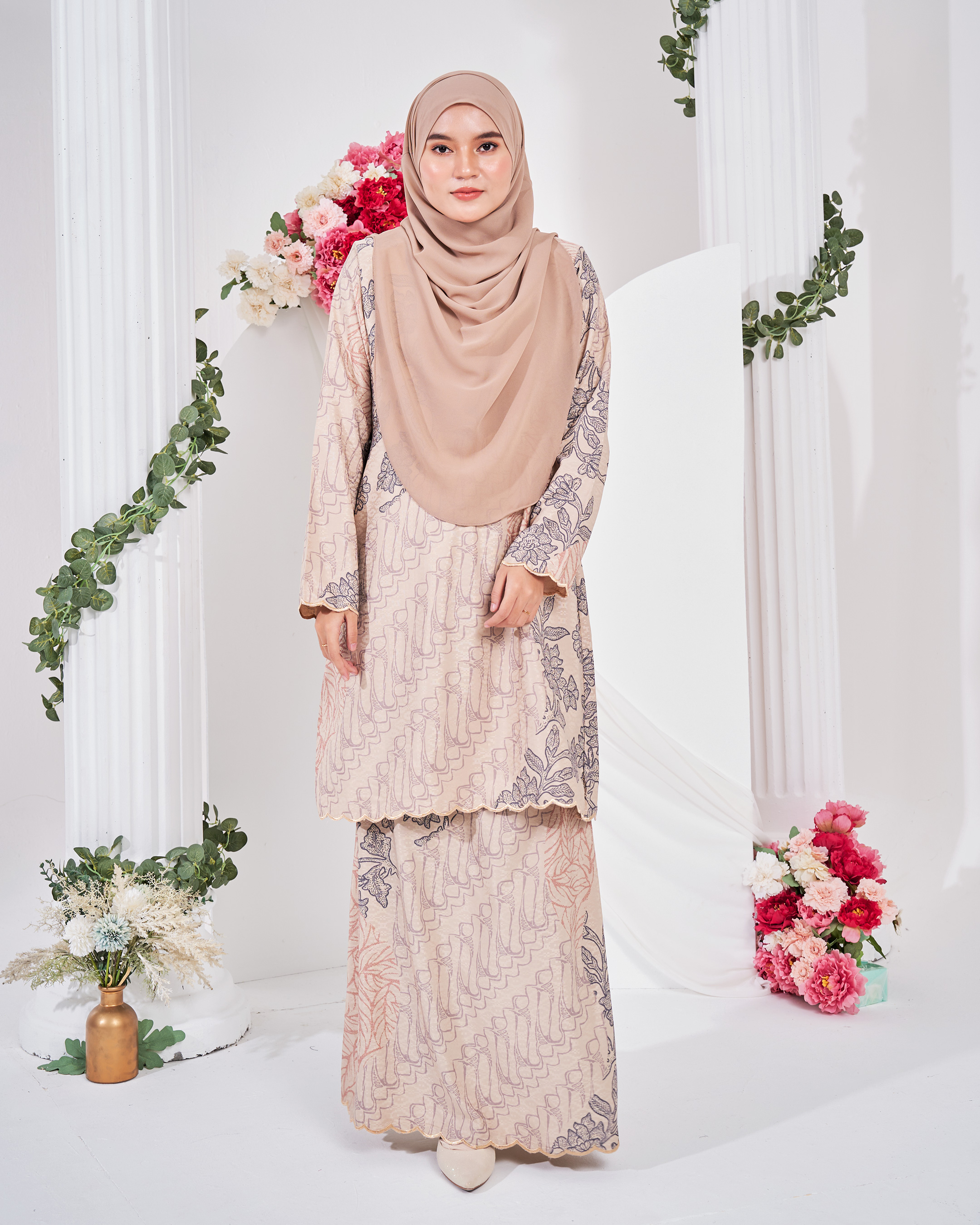 Baju Kurung Moden Batik Puteri Lea Laluna X MCC