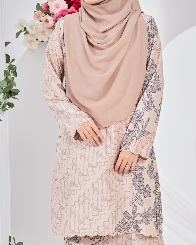 Baju Kurung Moden Batik Puteri Lea Laluna X MCC