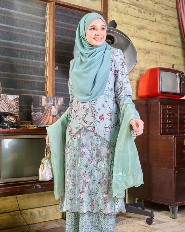Baju Kurung Moden Sulam Lace Maryam - Dewi