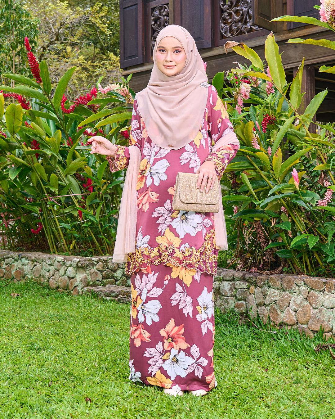 KURUNG SULAM MODEN VELANNIE