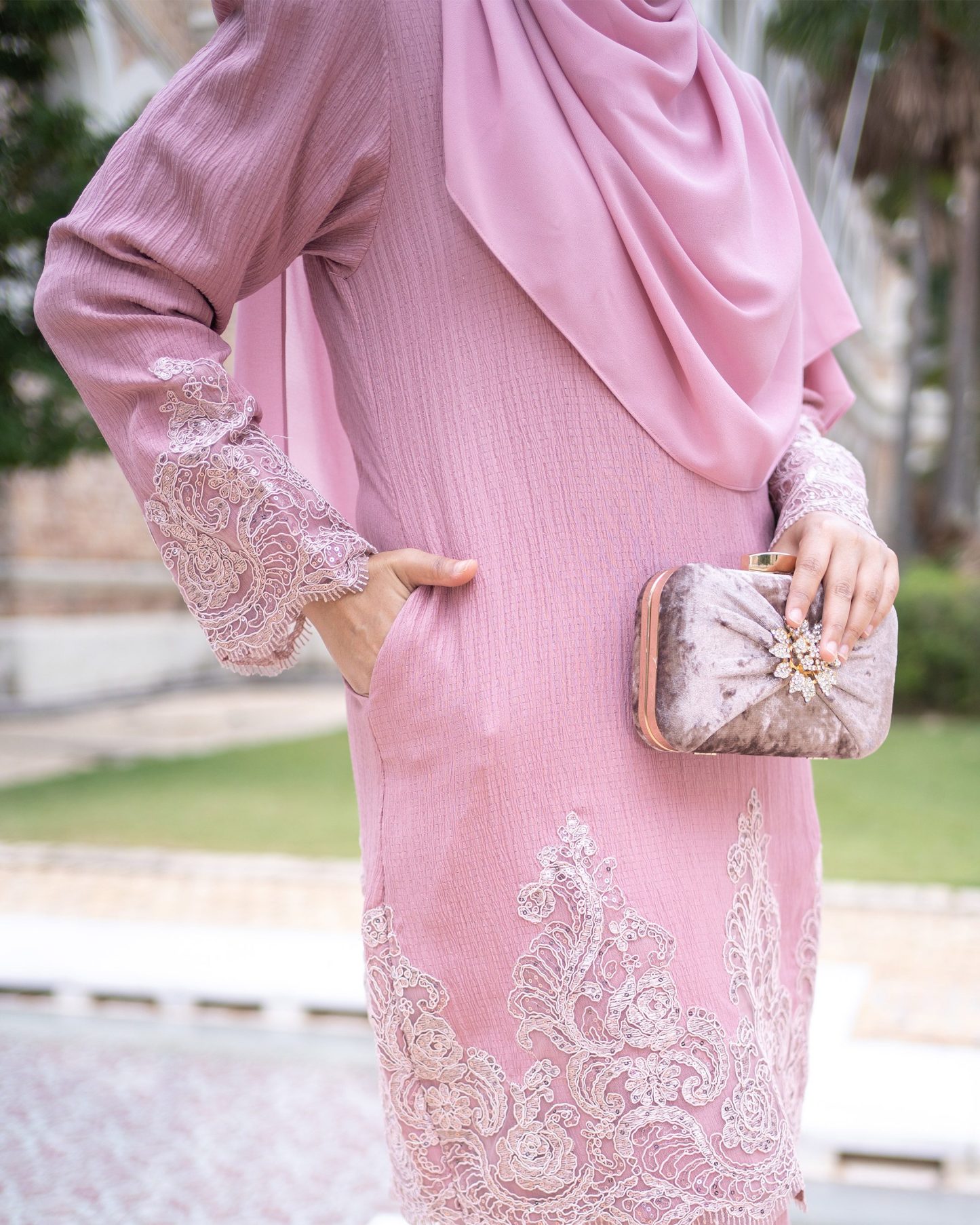Baju Kurung Moden Lace Hayley - Candy Pink