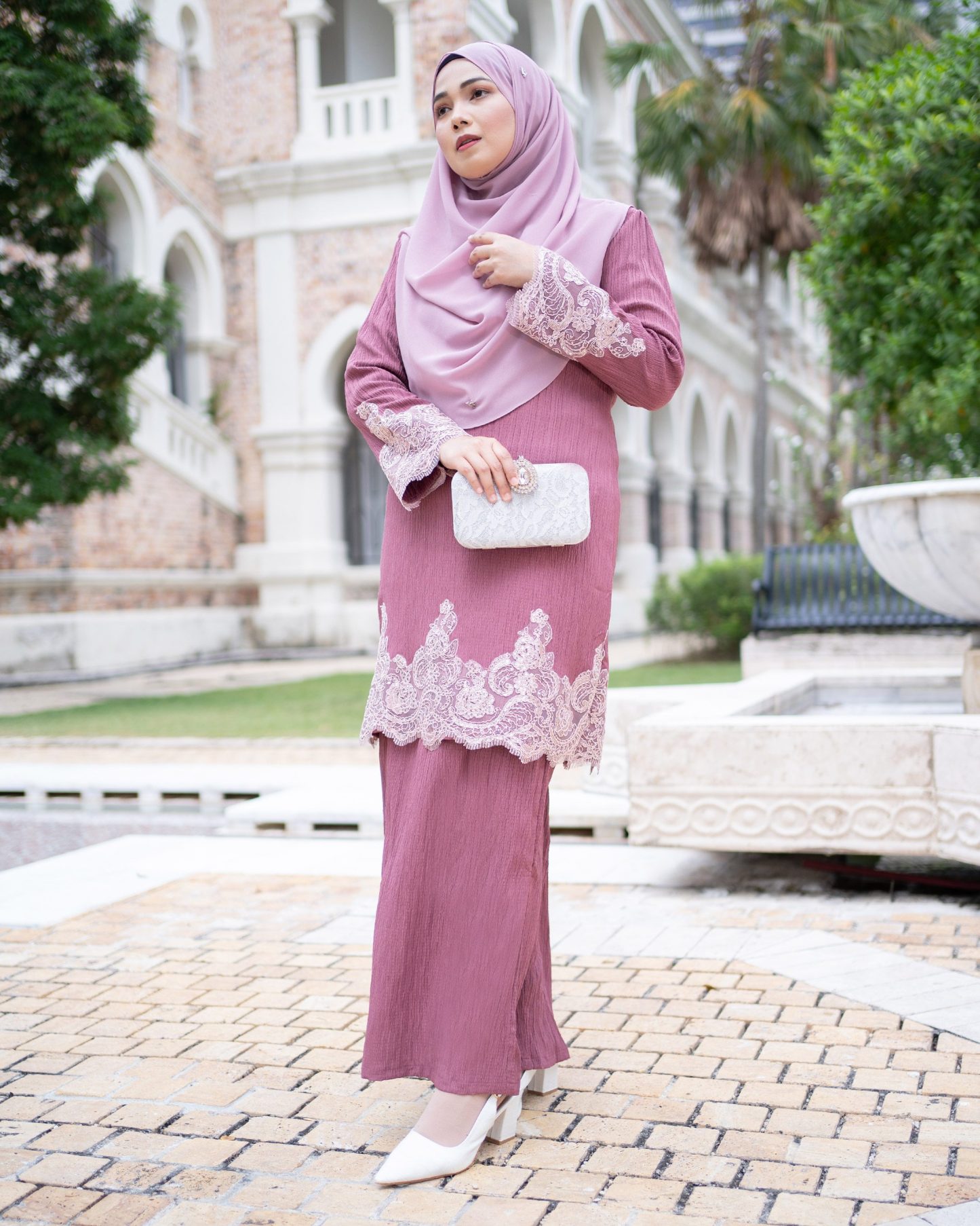 Baju Kurung Moden Lace Hayley - Hibiscus