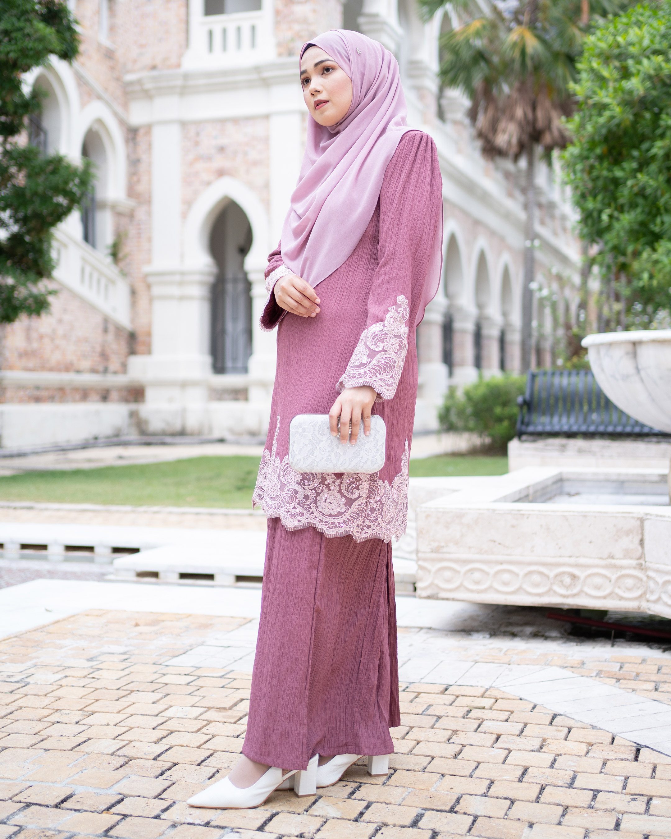 Baju Kurung Moden Lace Hayley - Hibiscus