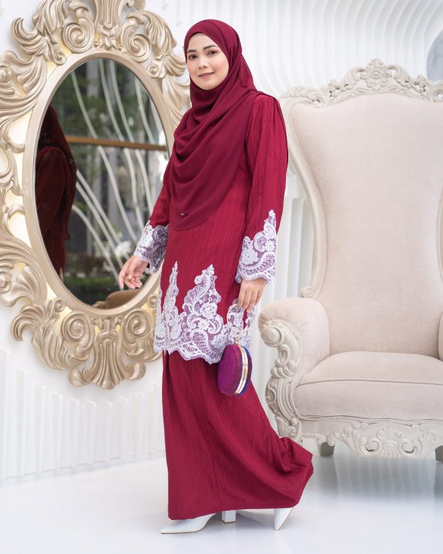 Baju Kurung Moden Lace Hayley - Maroon