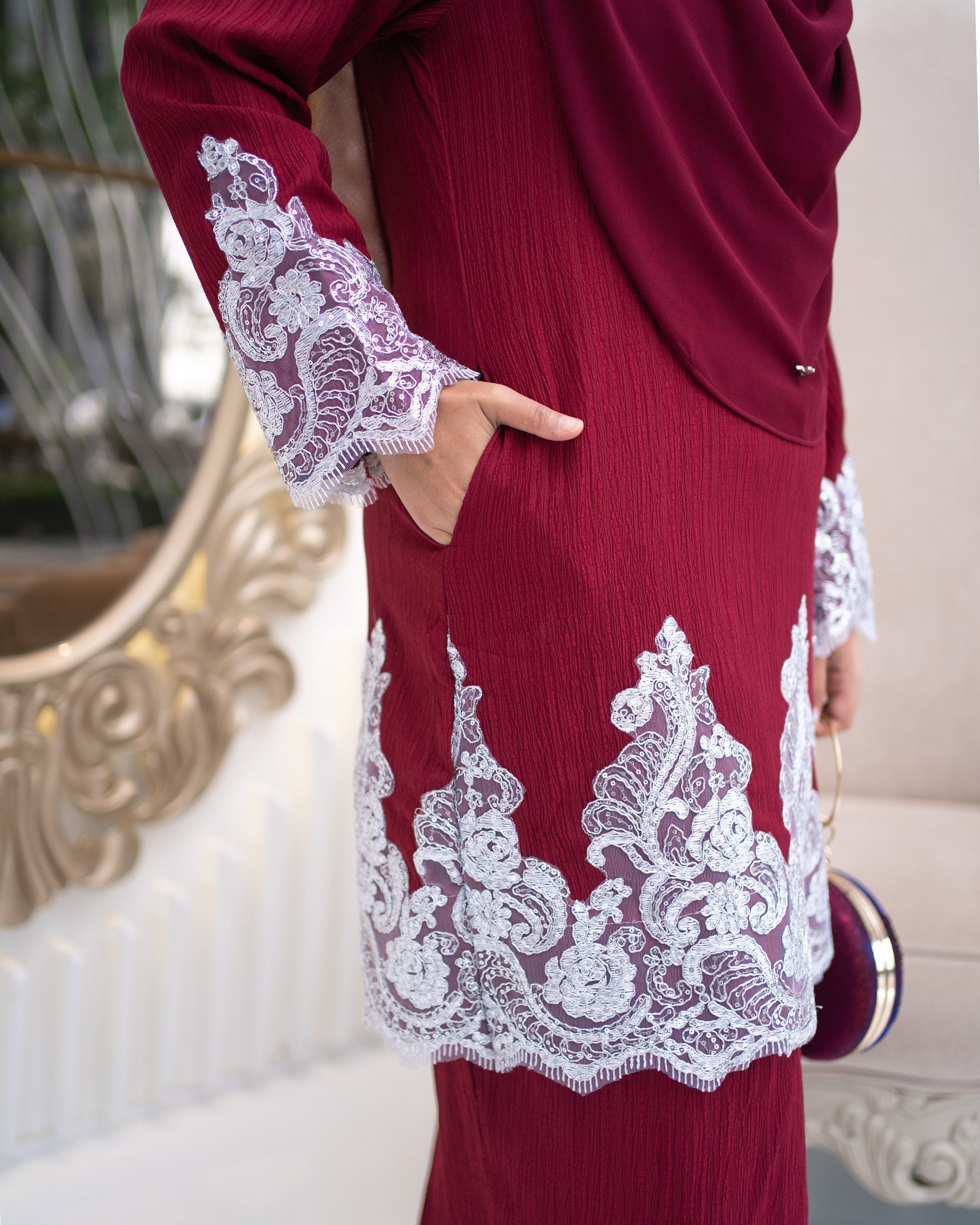 Baju Kurung Moden Lace Hayley - Maroon