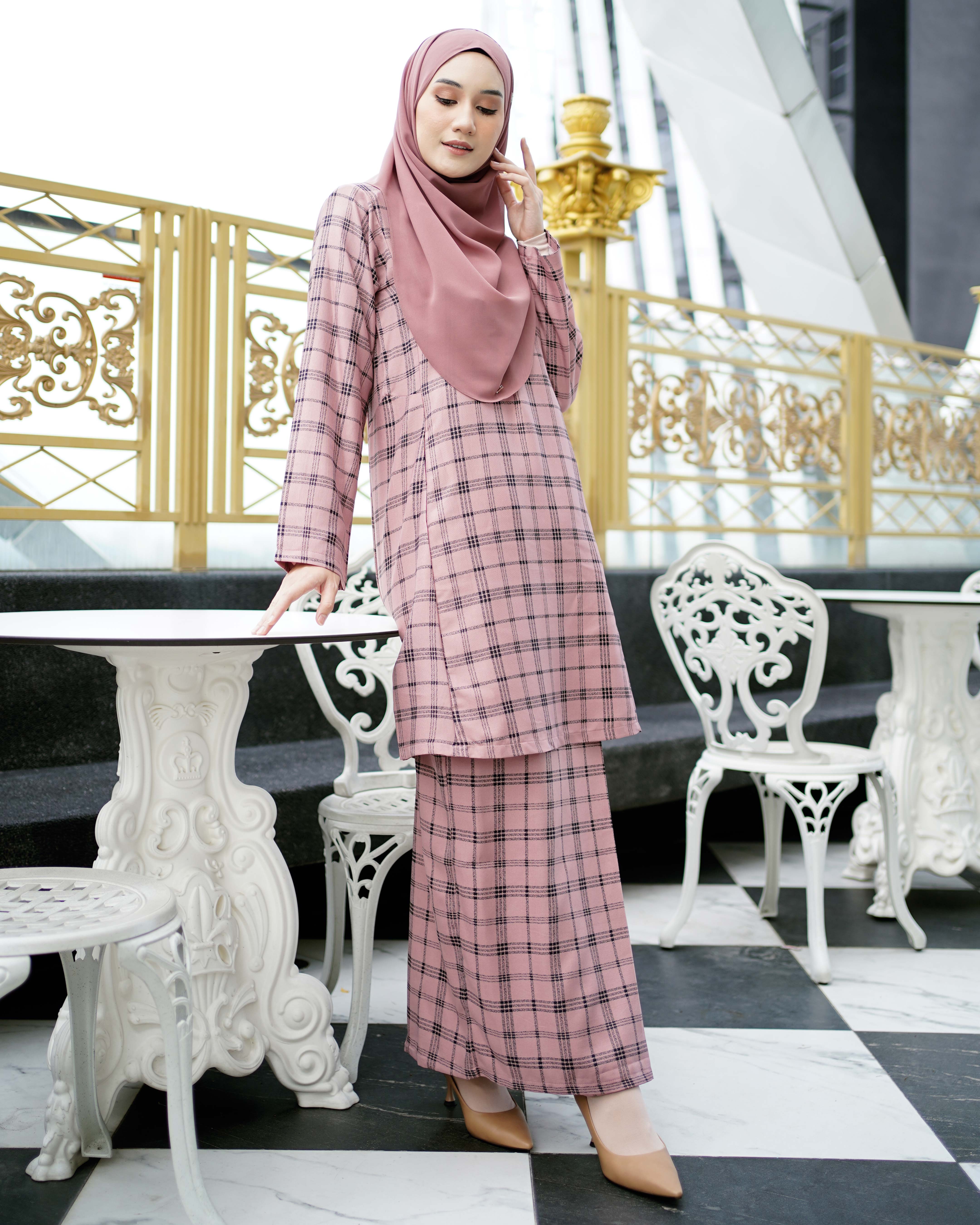 Baju Kurung Pahang Arsela - Blush Salmon