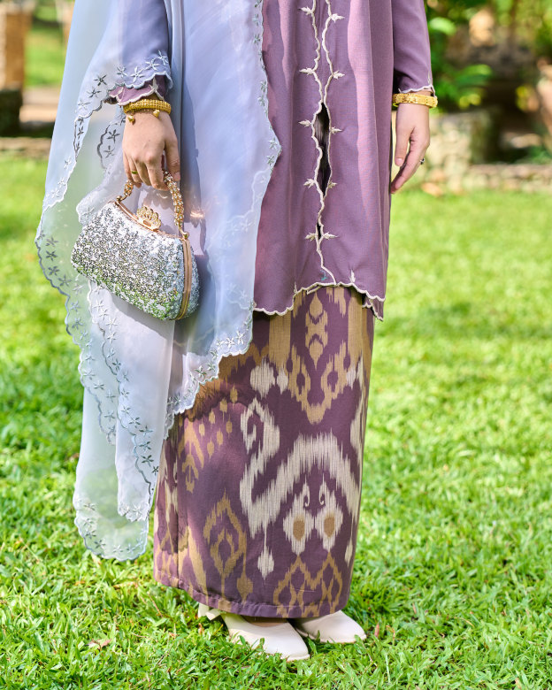 Baju kebarung Sulam Batik Pua Kumbu Fatimah