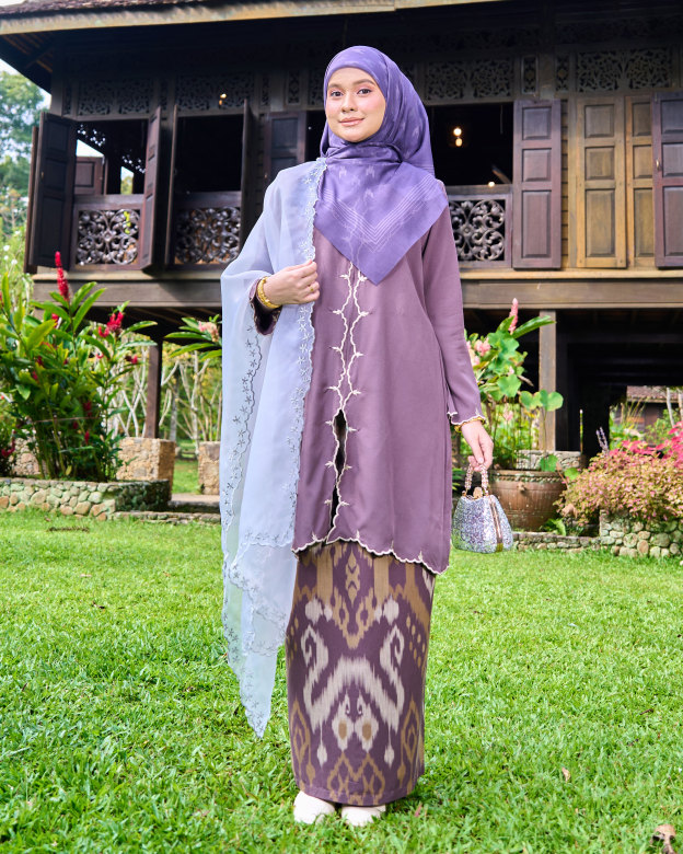 Baju kebarung Sulam Batik Pua Kumbu Fatimah