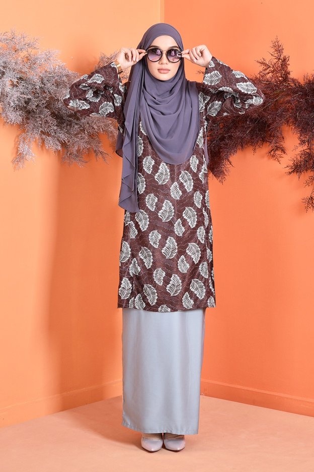 Baju Kurung Puteri Pahang Lace Gwenyth - Mint Brownies