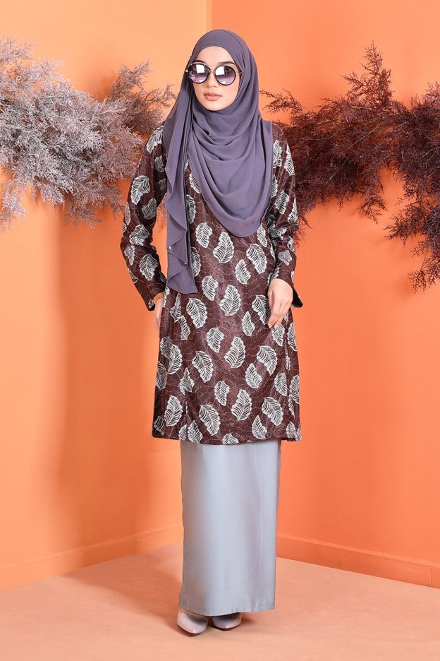 Baju Kurung Puteri Pahang Lace Gwenyth - Mint Brownies
