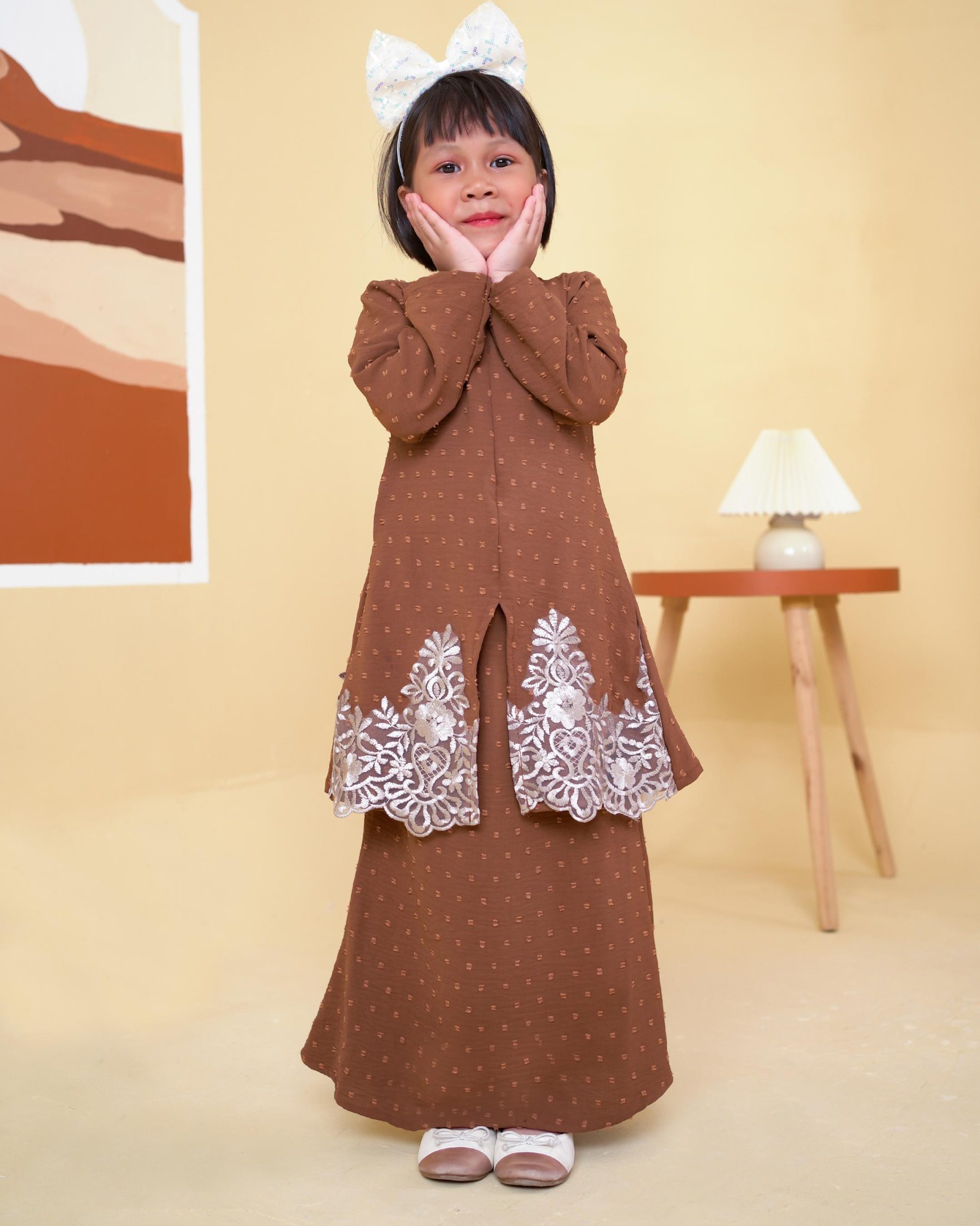 Baju Kebaya Lace Syawali Kids - Milo Brown