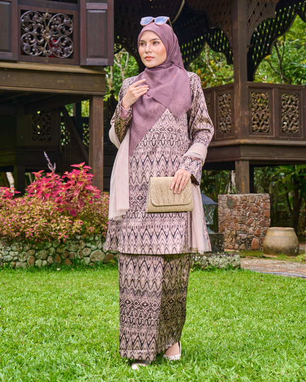 Baju Kurung Pahang Zainab