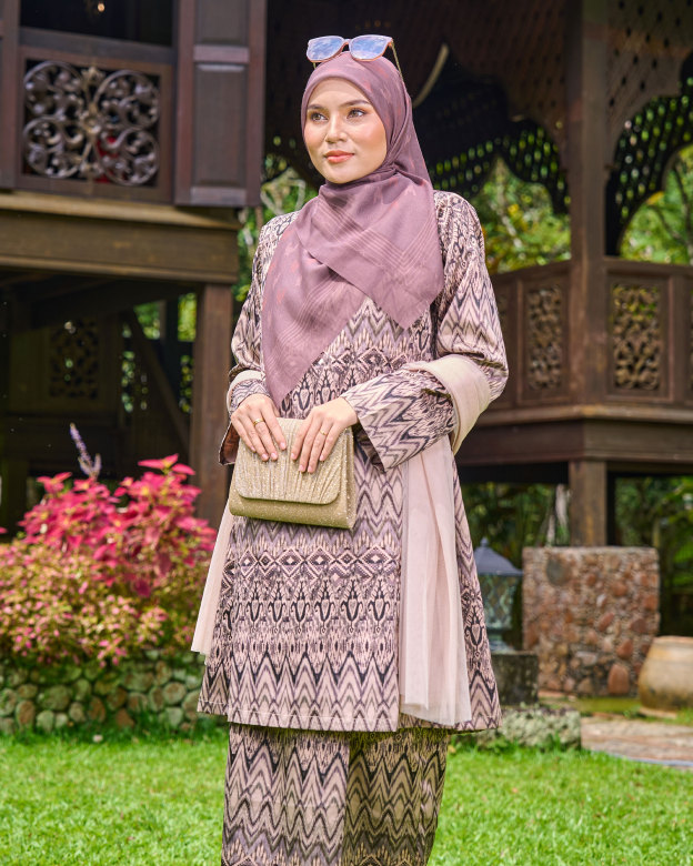 Baju Kurung Pahang Zainab