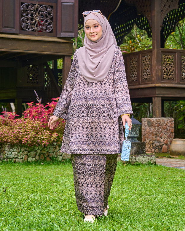 Baju Kurung Pahang Zainab