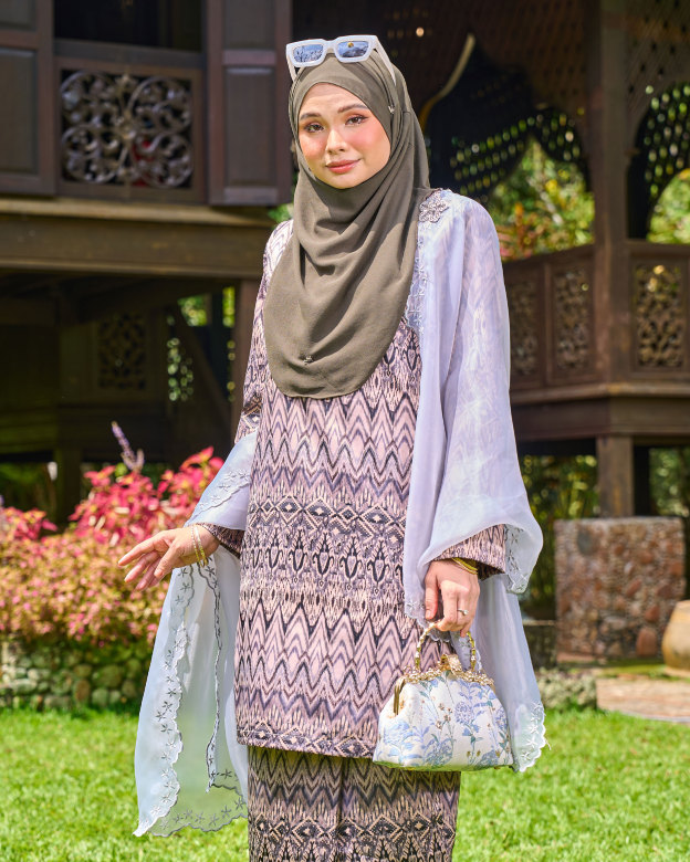 Baju Kurung Pahang Zainab