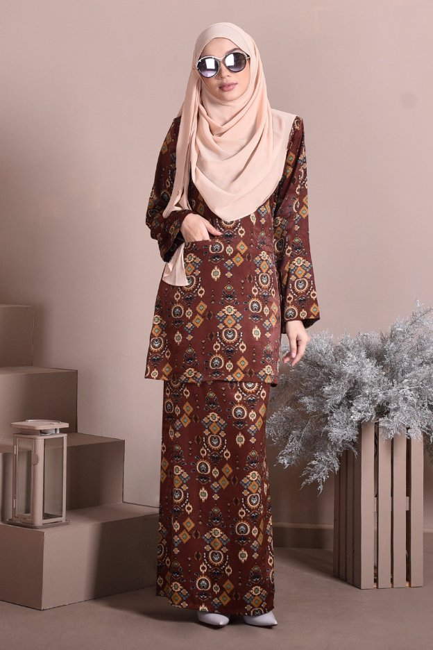 Baju Kurung Puteri Kedah Kayla - Wood Brown