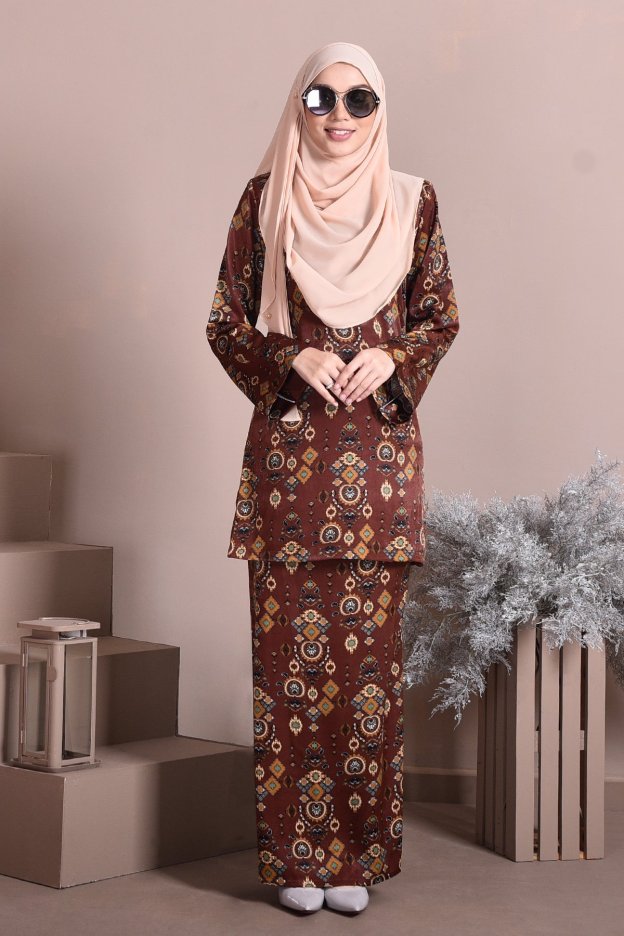 Baju Kurung Puteri Kedah Kayla - Wood Brown