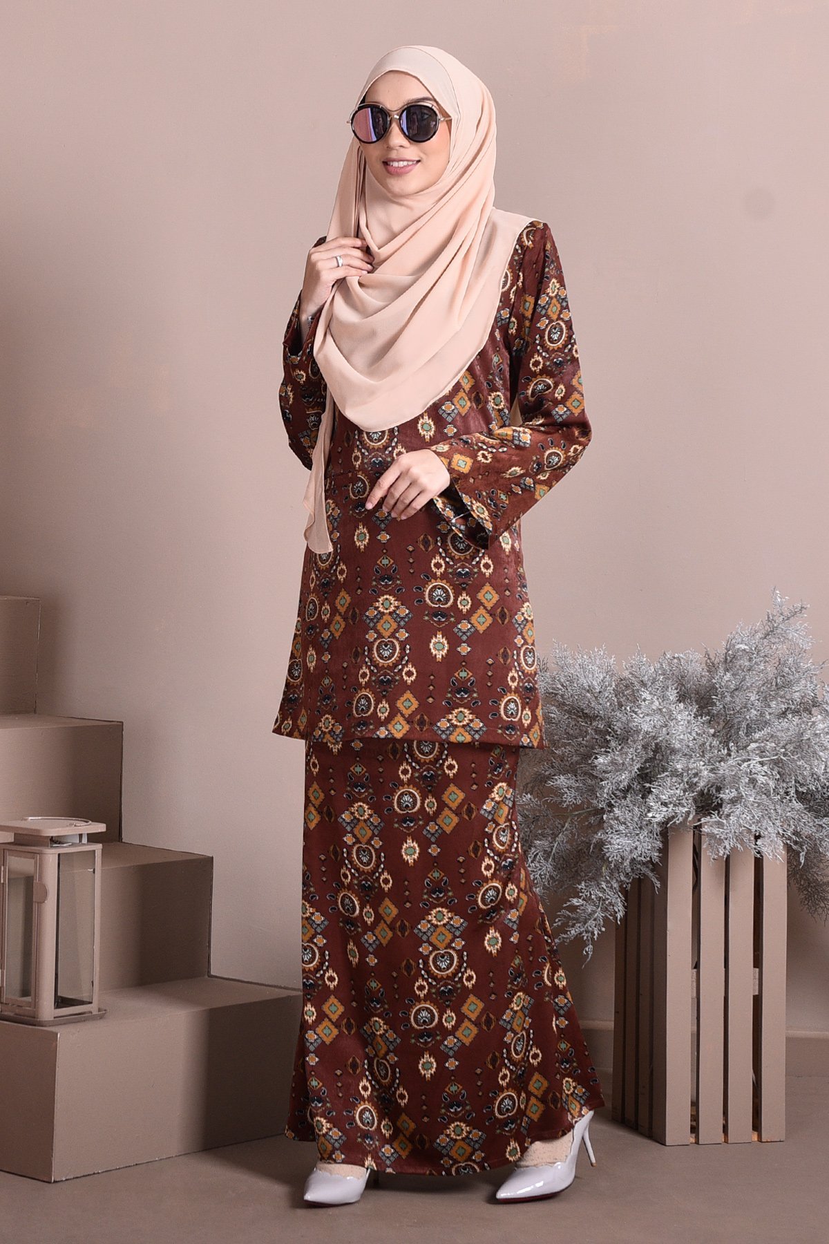Baju Kurung Puteri Kedah Kayla - Wood Brown