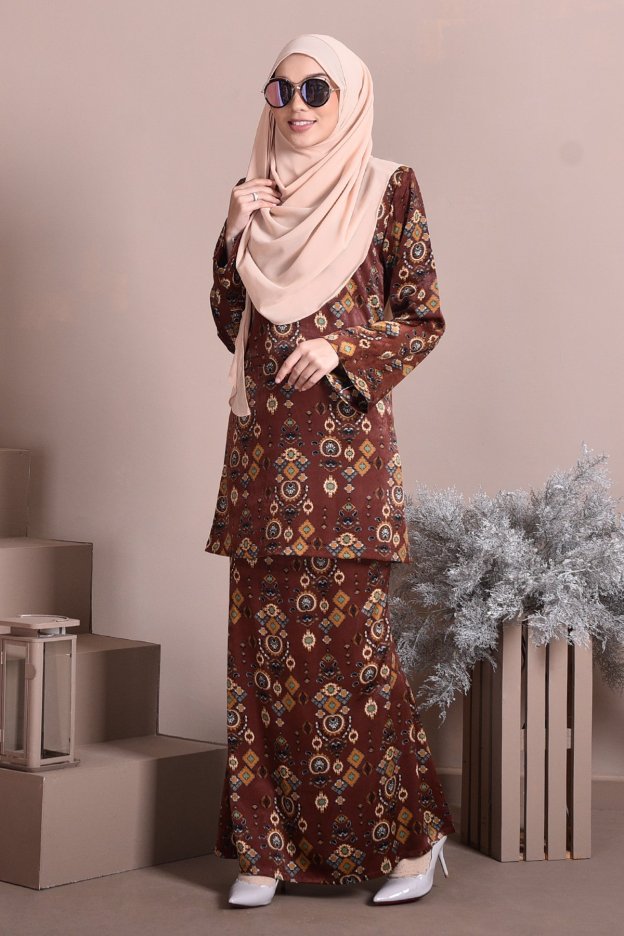 Baju Kurung Puteri Kedah Kayla - Wood Brown