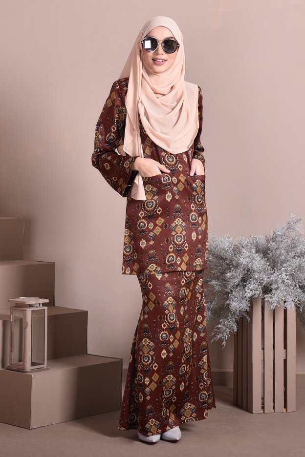 Baju Kurung Puteri Kedah Kayla - Wood Brown