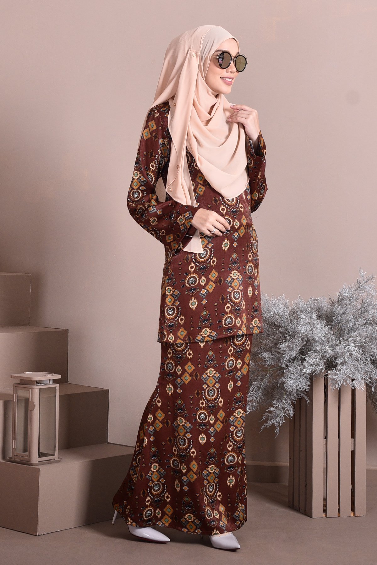 Baju Kurung Puteri Kedah Kayla - Wood Brown