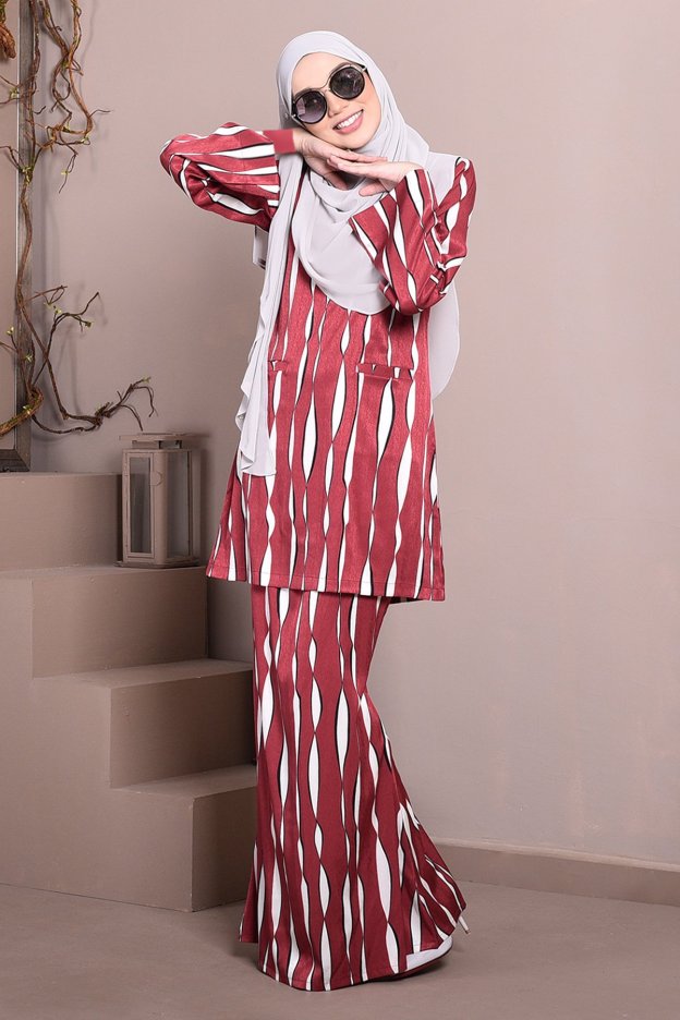 Baju Kurung Puteri Kedah Keisya - Red