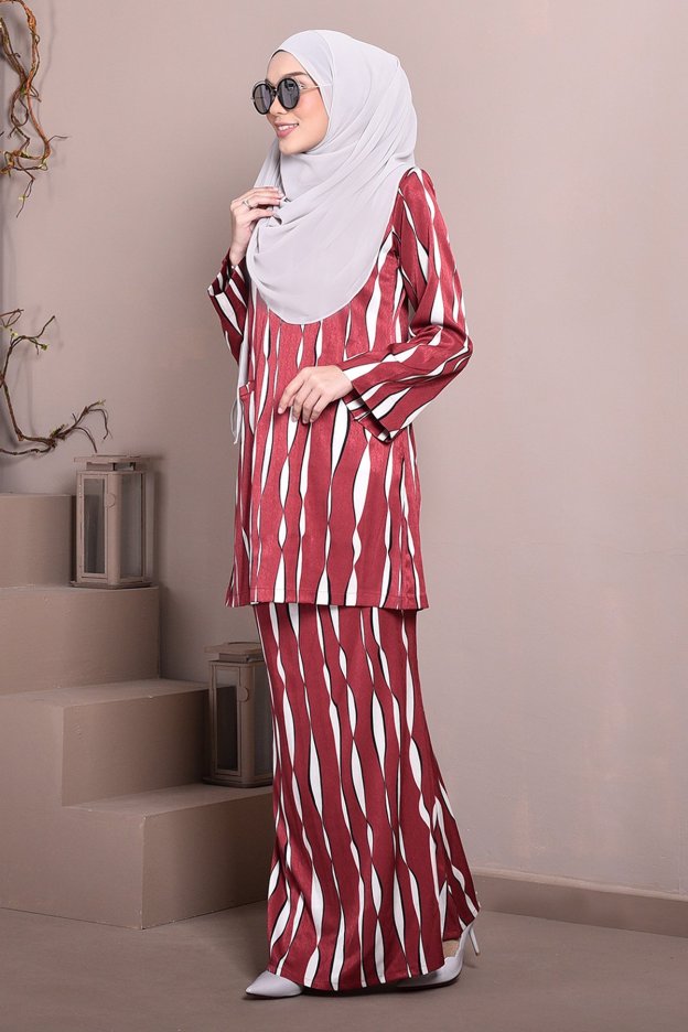 Baju Kurung Puteri Kedah Keisya - Red
