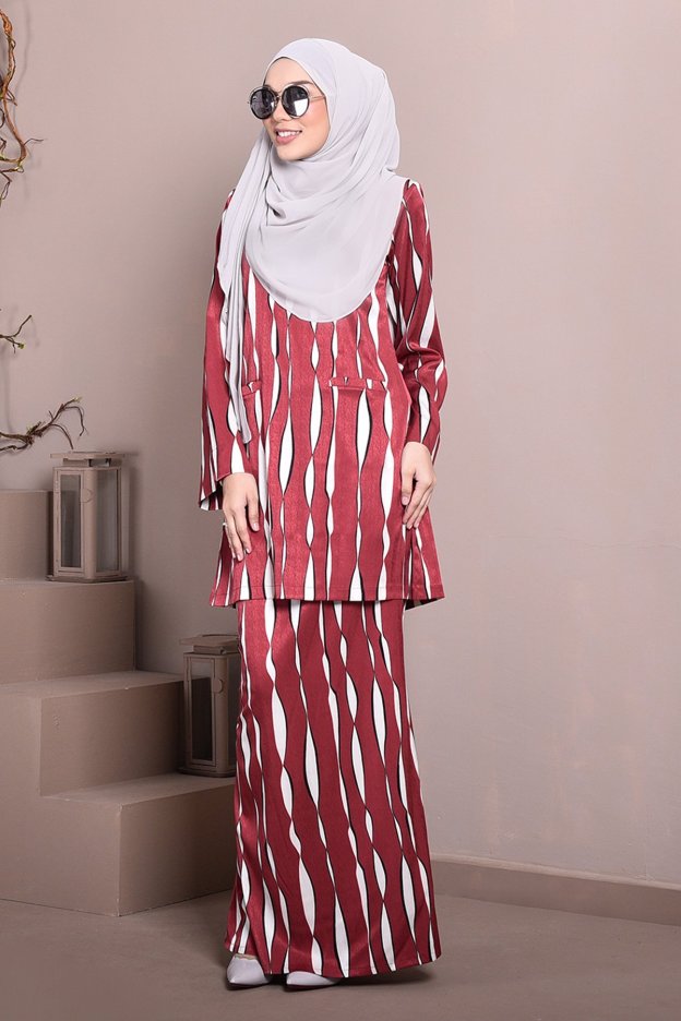 Baju Kurung Puteri Kedah Keisya - Red