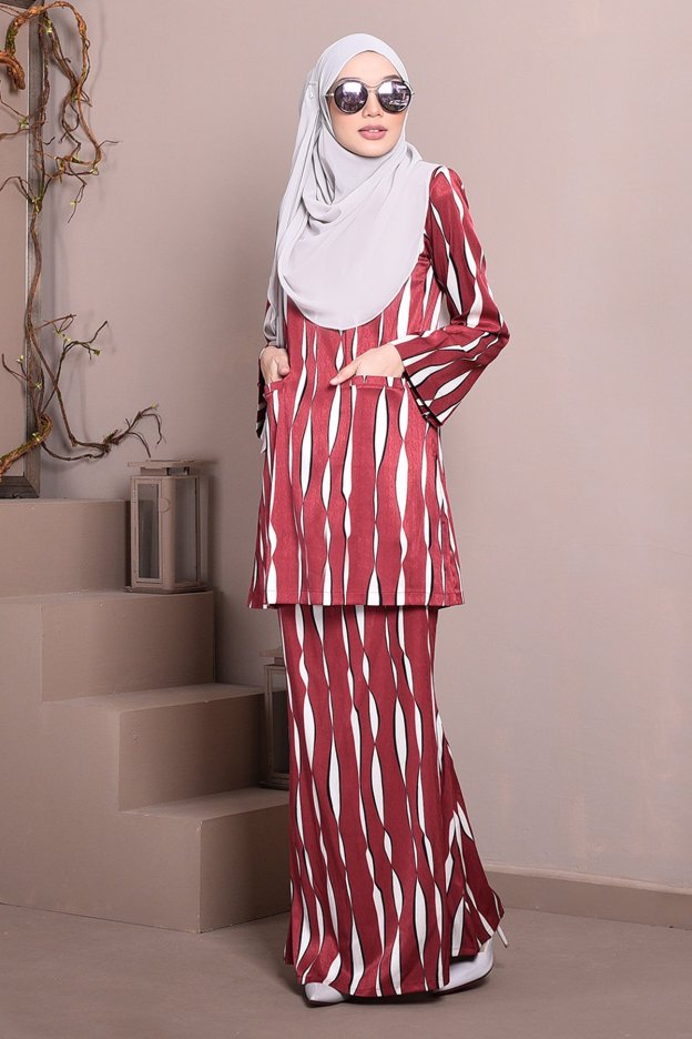 Baju Kurung Puteri Kedah Keisya - Red