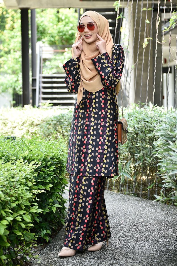 Baju Kurung Puteri Pahang - Geomatika Black