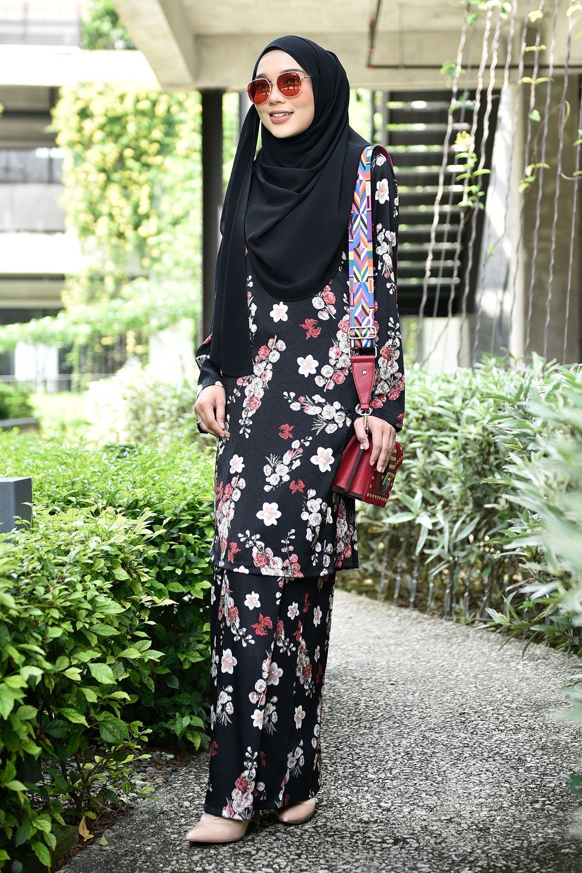 Baju Kurung Puteri Pahang - Spring Black