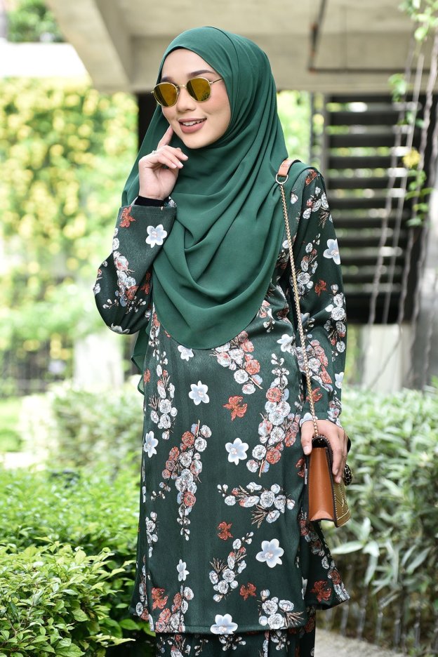 Baju Kurung Puteri Pahang - Spring Green