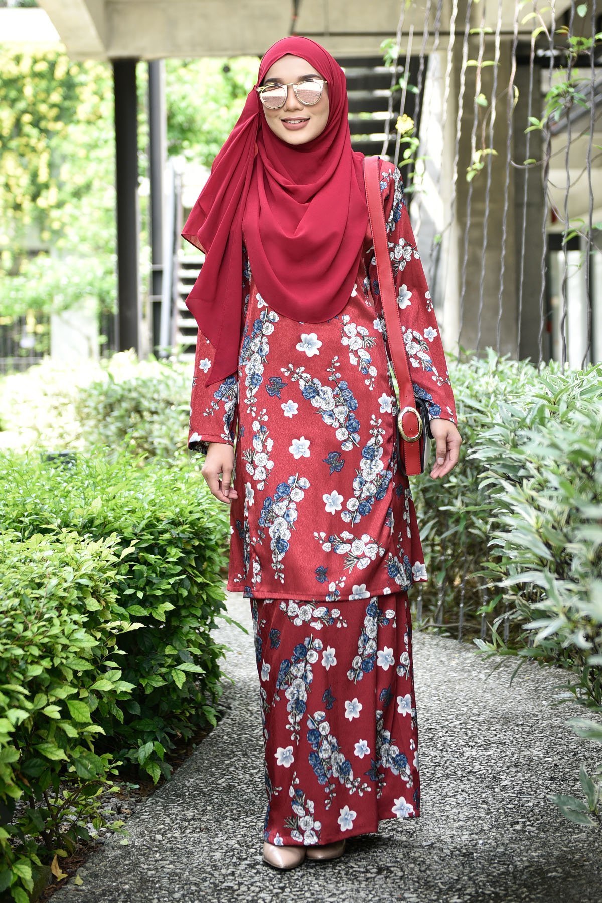 Baju Kurung Puteri Pahang - Spring Red