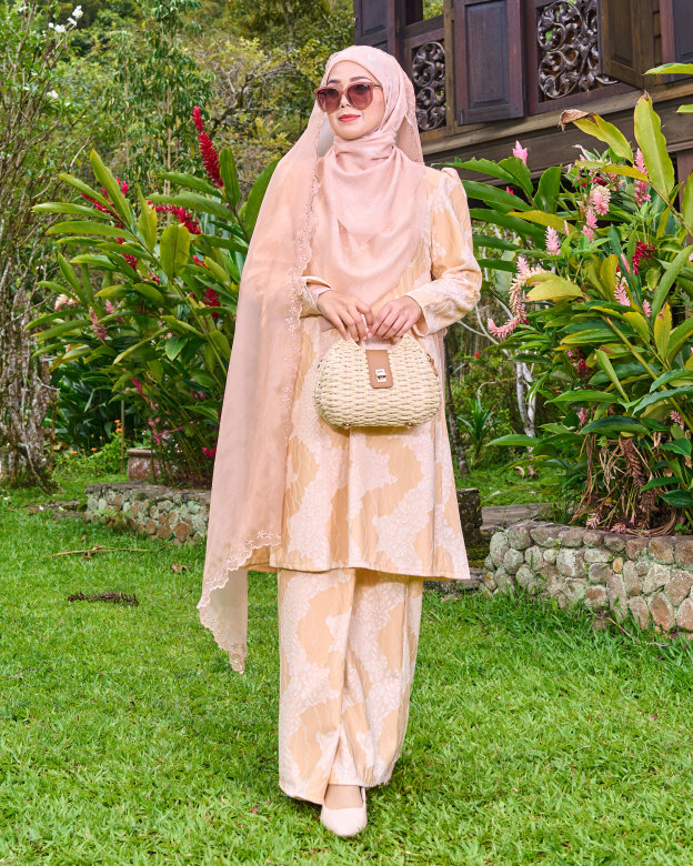 Baju Kurung Riau Lace Adiona